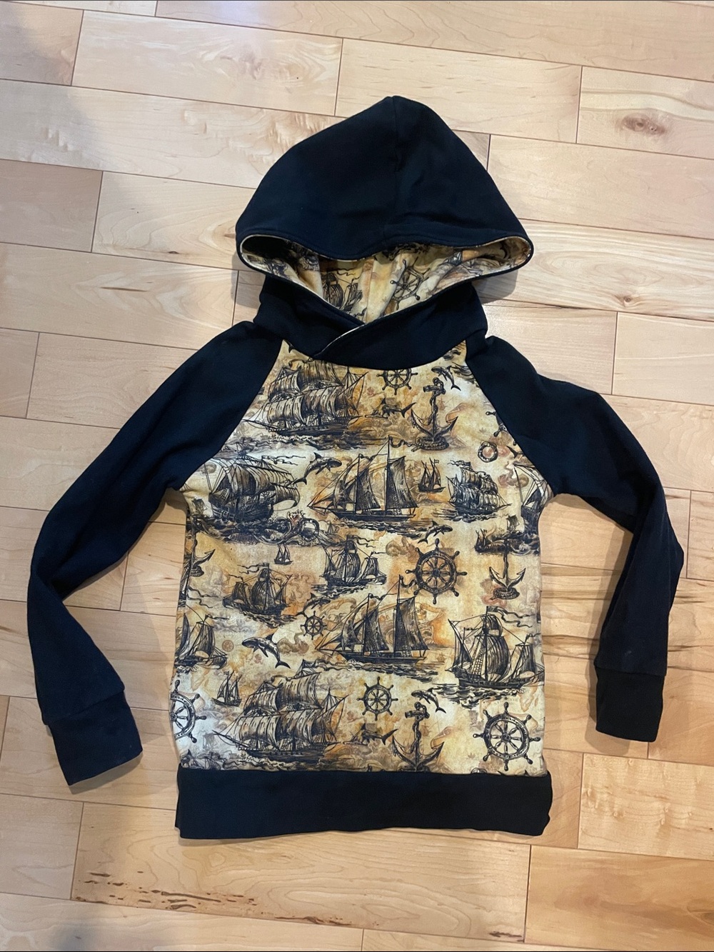 🍀Sale 4/$20 Small shop handmade nautical pullover hoodie, sz 3-5